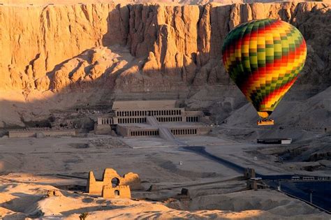 Luxor's Unforgettable Adventure: Hot Air Ballooning with Horizon Balloons